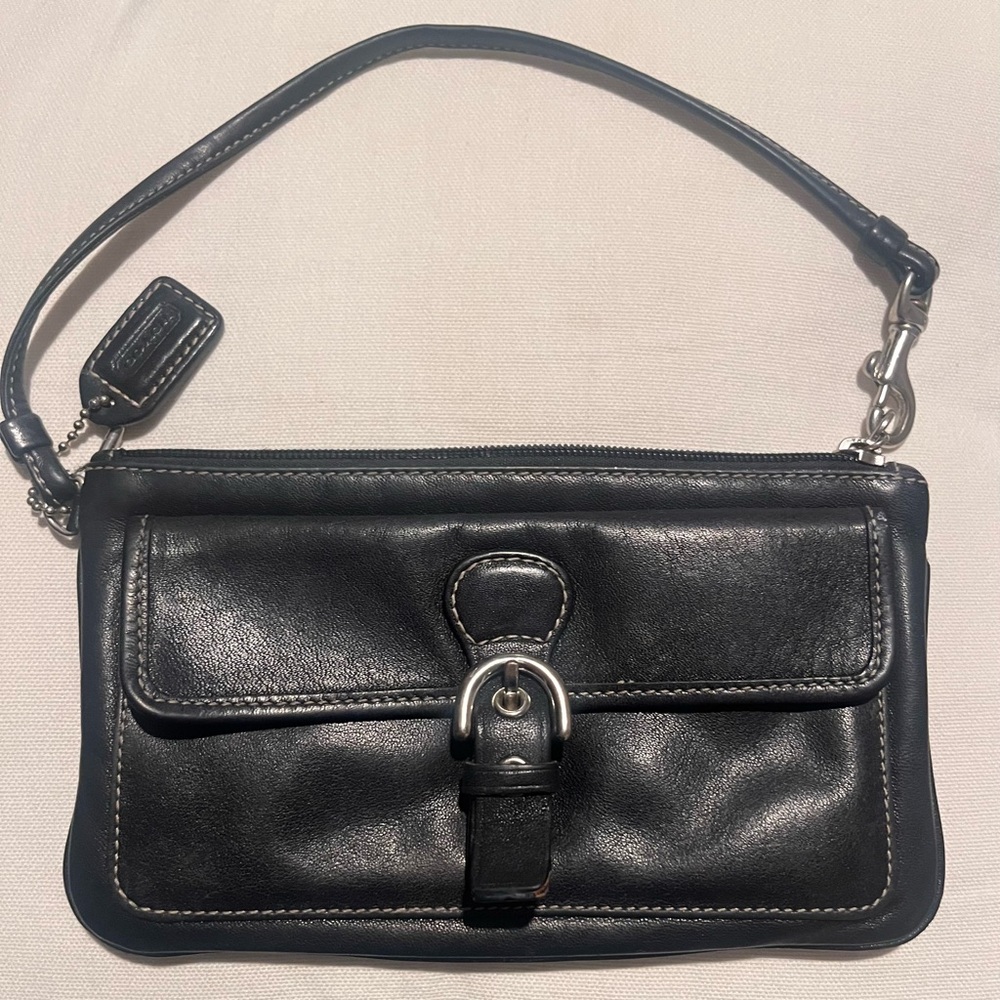 Y2K VTG. Coach Black Leather Bleeker wristlet.
